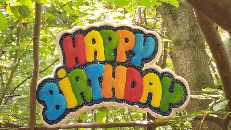 ماکت HAPPY BIRTHDAY - دکوراسیونی رنگارنگ و شاداب!