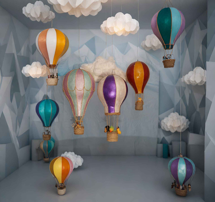 دکوراسیون با بالن های شادیکادکور