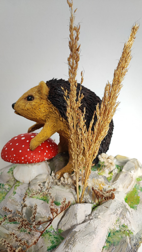 Custom 3D Maquette Hedgehog Fantasy با Base Rock ای و Mushroom Chubby for decoration
