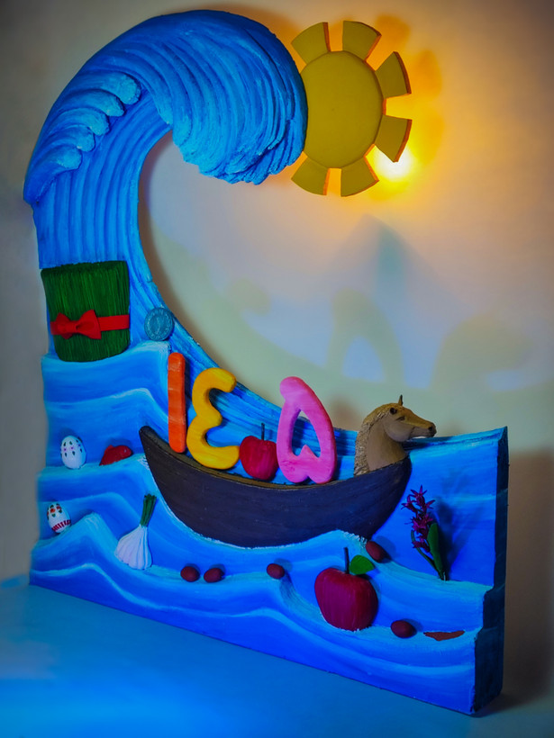 ماکت نوروز 1405 روی موج های آبی همراه با هفت سین و سردیس اسب- مناسب دکور آتلیه