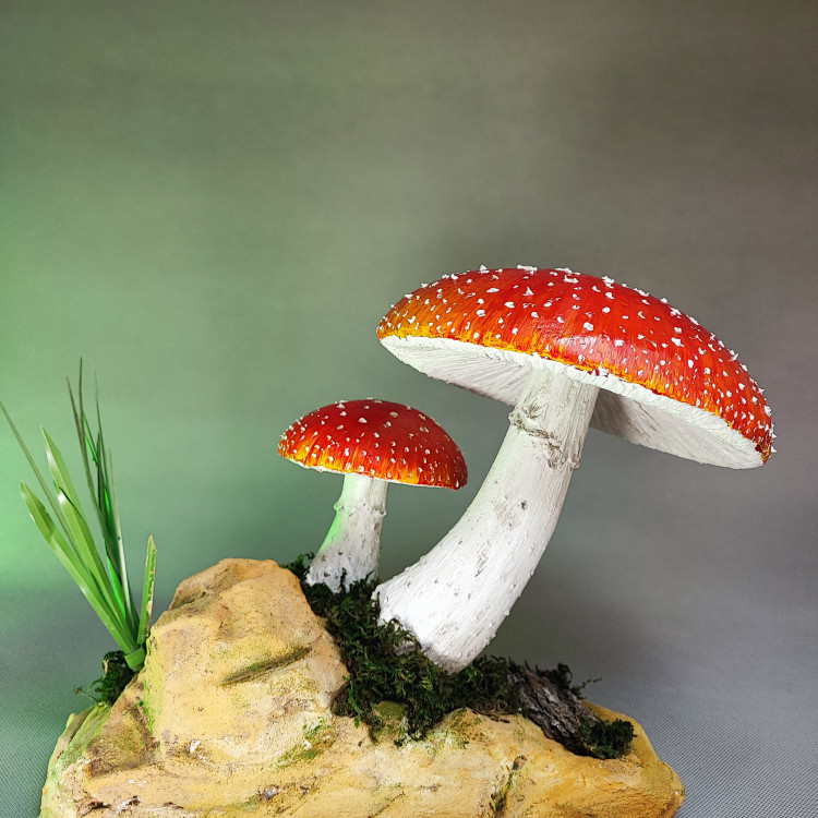 ماکت قارچ تزئینی قرمز رنگ